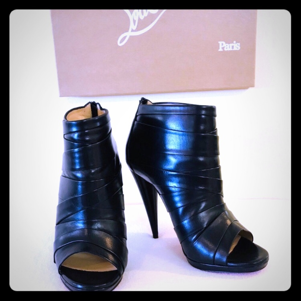 Christian Louboutin Booties in Excellent Condition